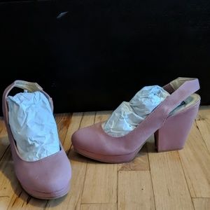 Modern linen sling back heels